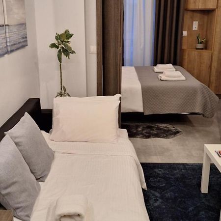 Domus City Apartment With Wonderful Balcony Thessaloníki Exteriör bild
