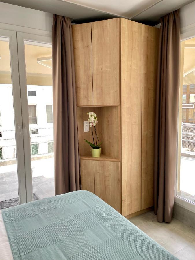 Domus City Apartment With Wonderful Balcony Thessaloníki Exteriör bild